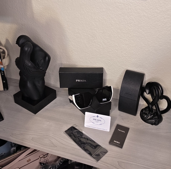 Prada Black Sunglasses New Full Inclusion. - Picture 1 of 7
